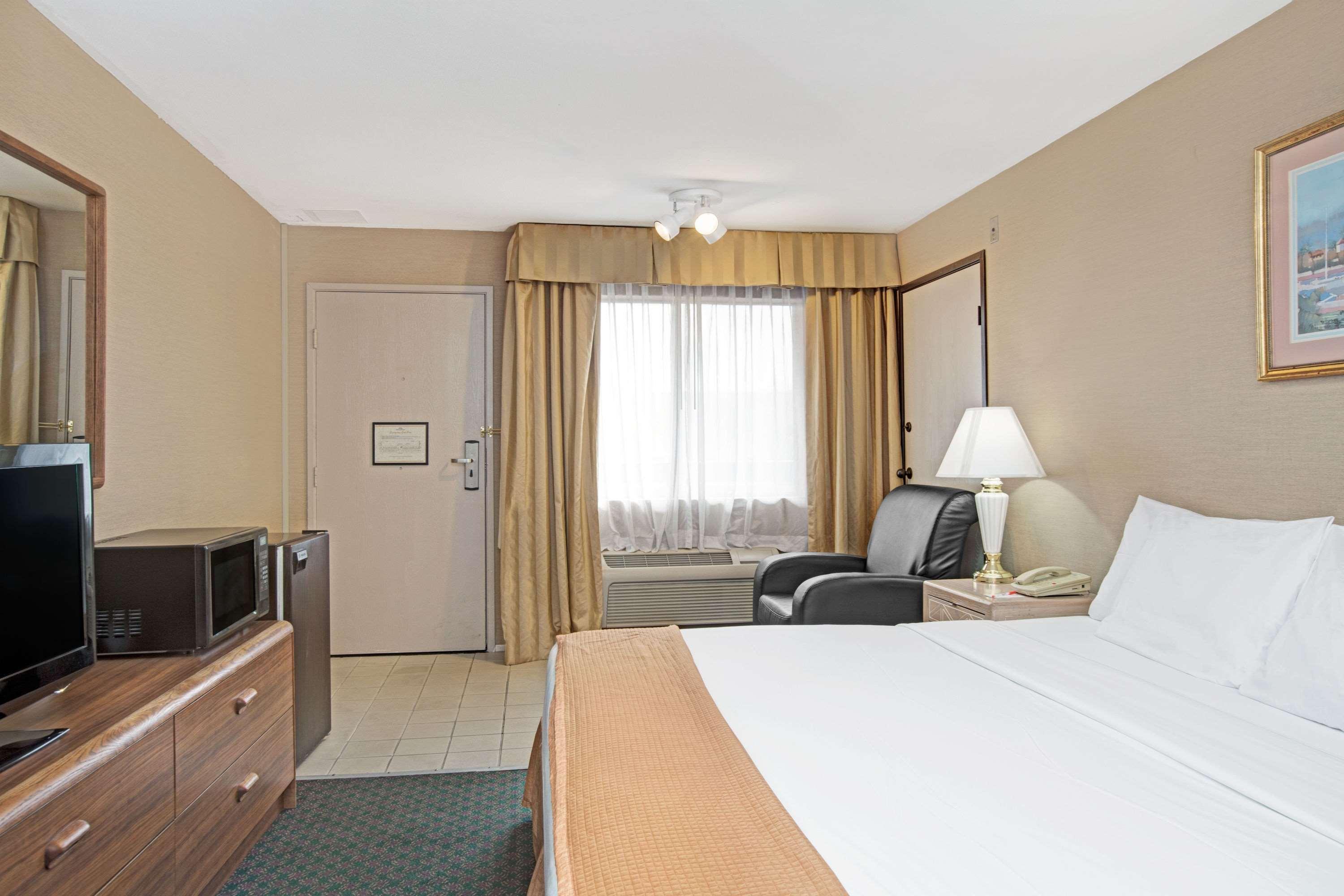 Howard Johnson By Wyndham Torrance Exteriér fotografie
