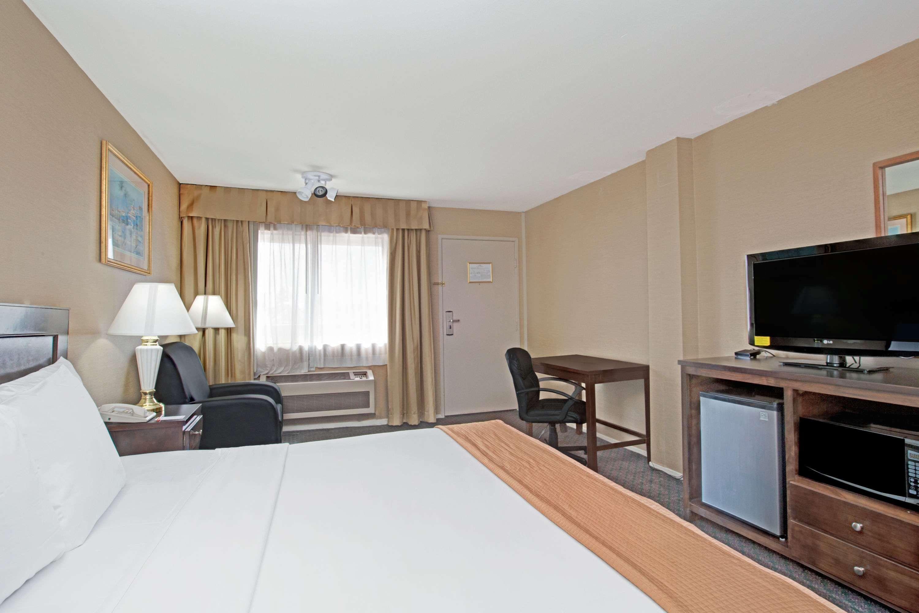 Howard Johnson By Wyndham Torrance Exteriér fotografie