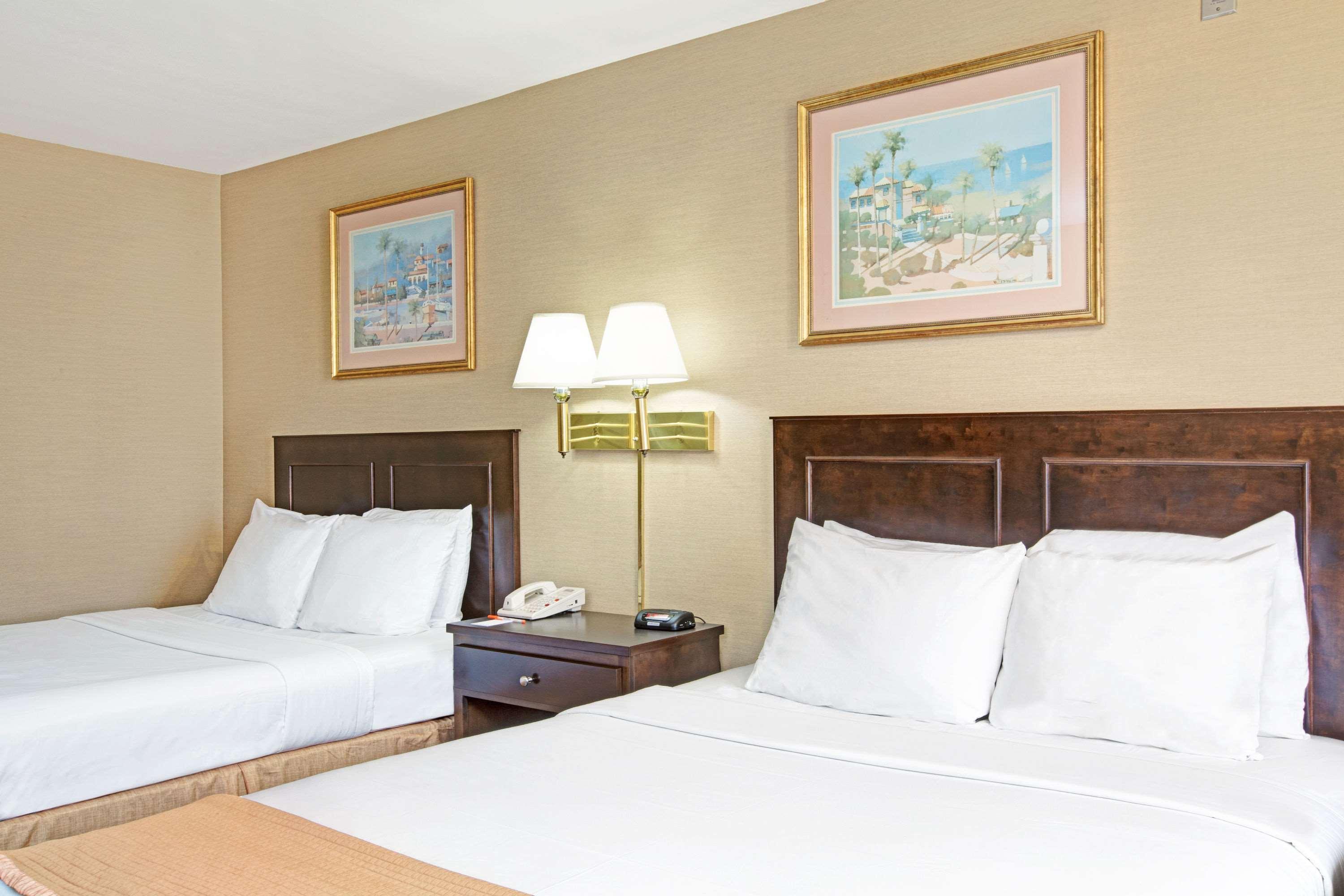 Howard Johnson By Wyndham Torrance Exteriér fotografie
