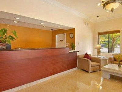 Howard Johnson By Wyndham Torrance Interiér fotografie